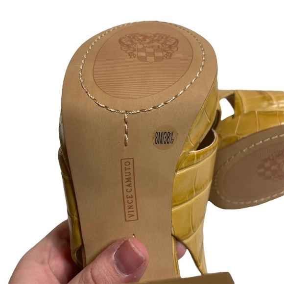 Vince Camuto Javasan Heel Sandals Mustard Yellow Embossed Leather Croc size 8 - Picture 7 of 8